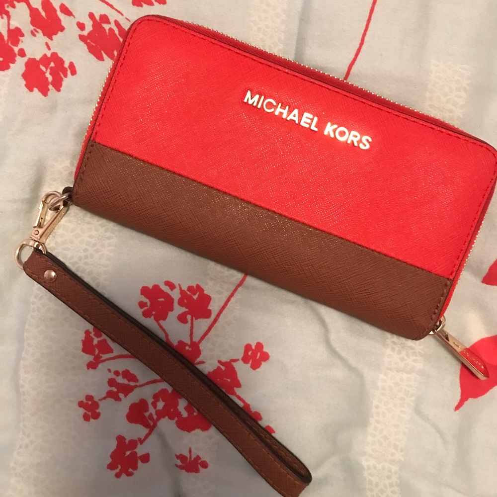 Michael Kors Wristlet